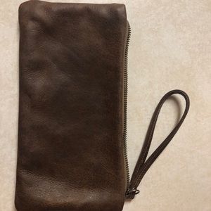 Rough & Tumble Clutch